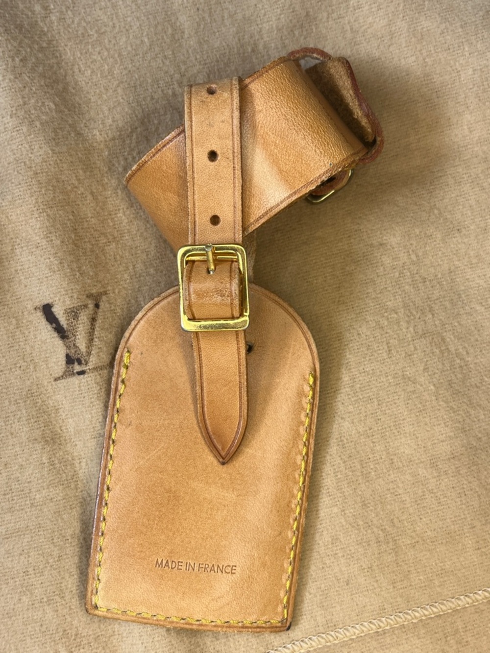 Louis Vuitton Tan Leather Luggage Tag Pair with Gold-Tone Buckles - Picture 6 of 14